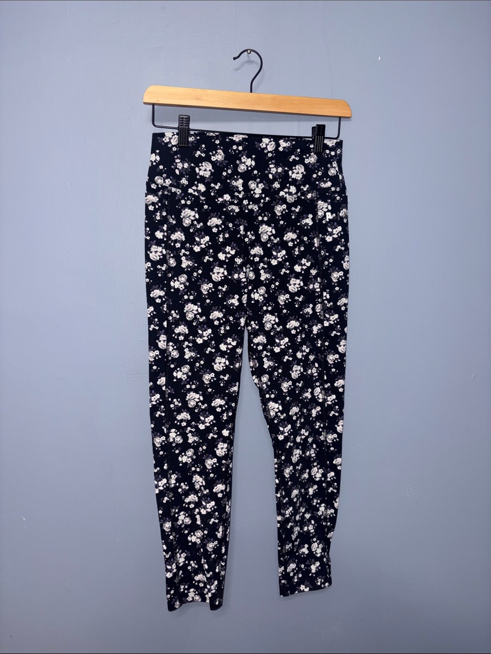 PINK | Navy Floral Leggings